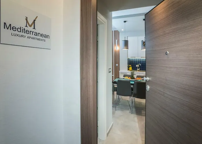 Mediterranean Luxury Apartment *